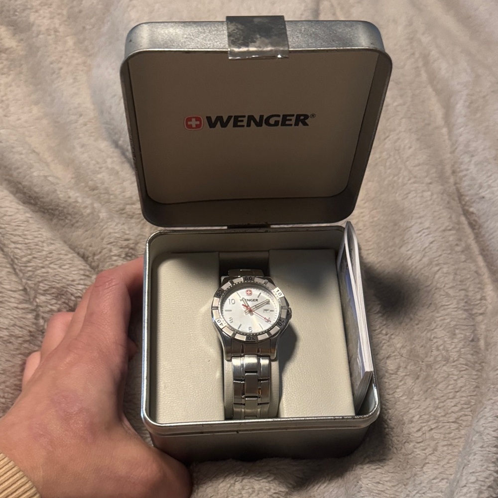 Wenger Women's or Unisex Silver Stainless Steel Watch